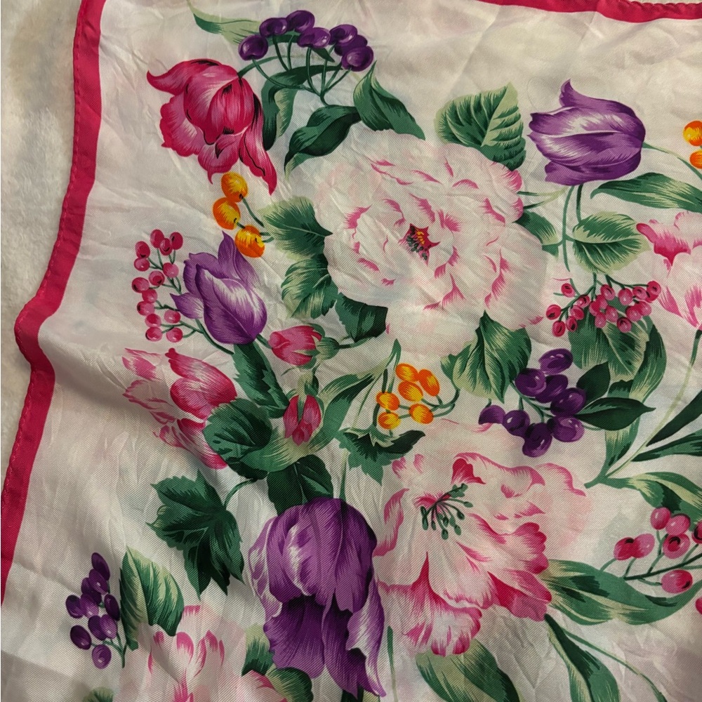 Scarf: Floral 100% Silk Vintage Scarf EUC - Picture 8 of 15